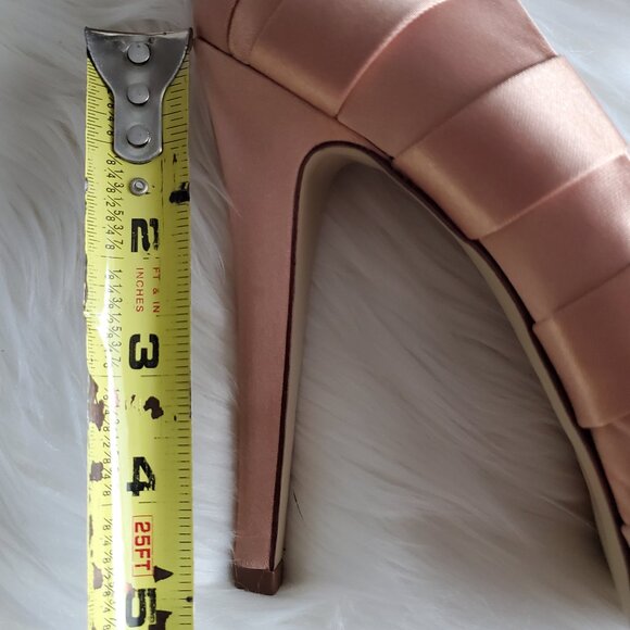 BCBGMAXAZRIA Pink Satin Peep Toe Pumps SZ 8.5 - Picture 10 of 14